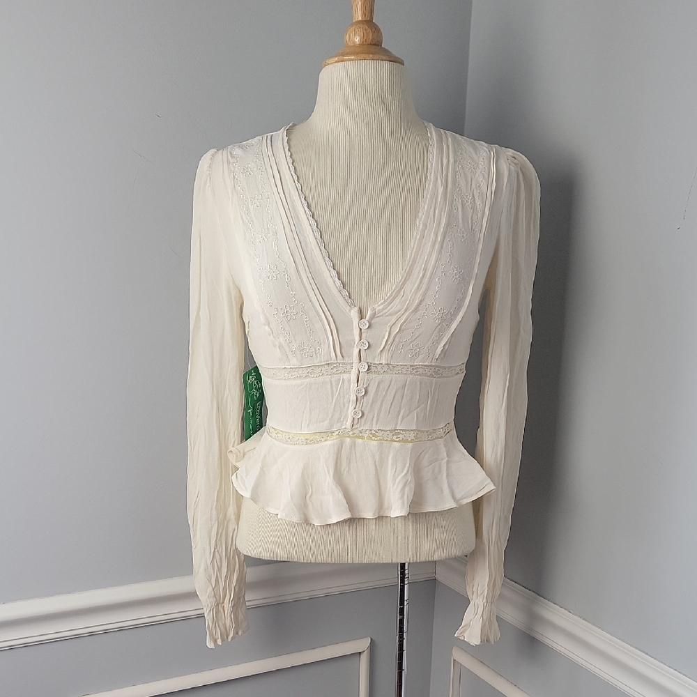 FOREVER 21 Cream Peasant Victorian Embroidered Button Ruffle Peplum V-Neck Top M